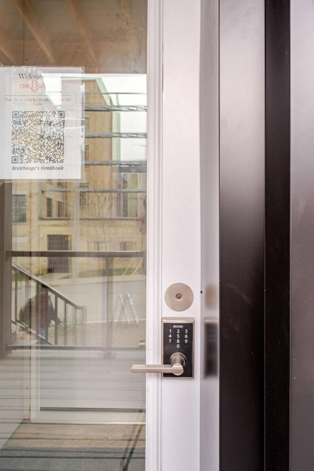 קיטצ'נר Entire 1 Bedroom Apartment Across From Google - Br5 מראה חיצוני תמונה