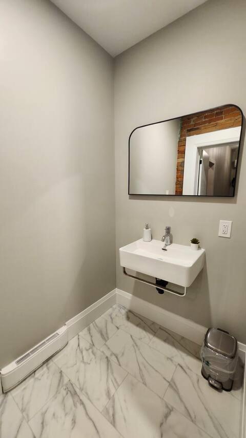 קיטצ'נר Entire 1 Bedroom Apartment Across From Google - Br5 מראה חיצוני תמונה